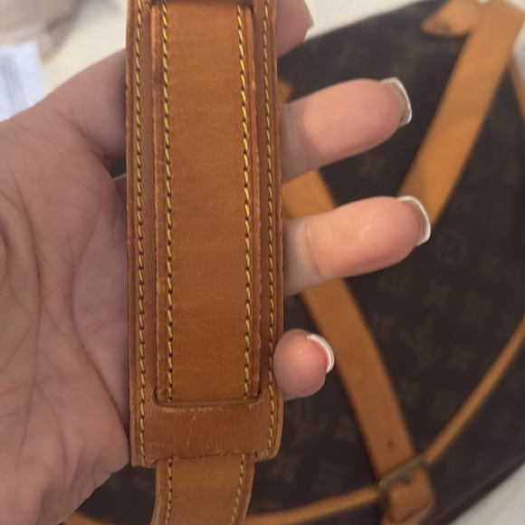 Beautiful and Vintage Authentic Louis Vuitton Saumur 35 Bag with dusty and COA - Picture 3 of 10